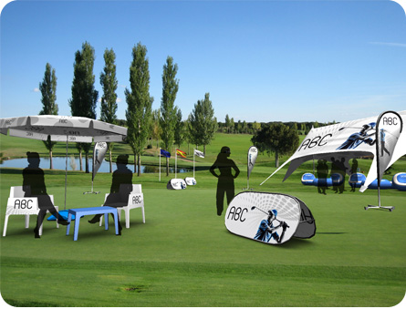 Fabricación de equipamientos y decoración para eventos de golf