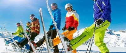 El Ayuntamiento de Granada ha mantenido sus clases de esquí en Sierra Nevada para familias
