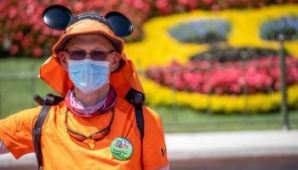Un diabético de 59 años recorre los 4.600 kms que separan los parques temáticos de Disney de California y Florida